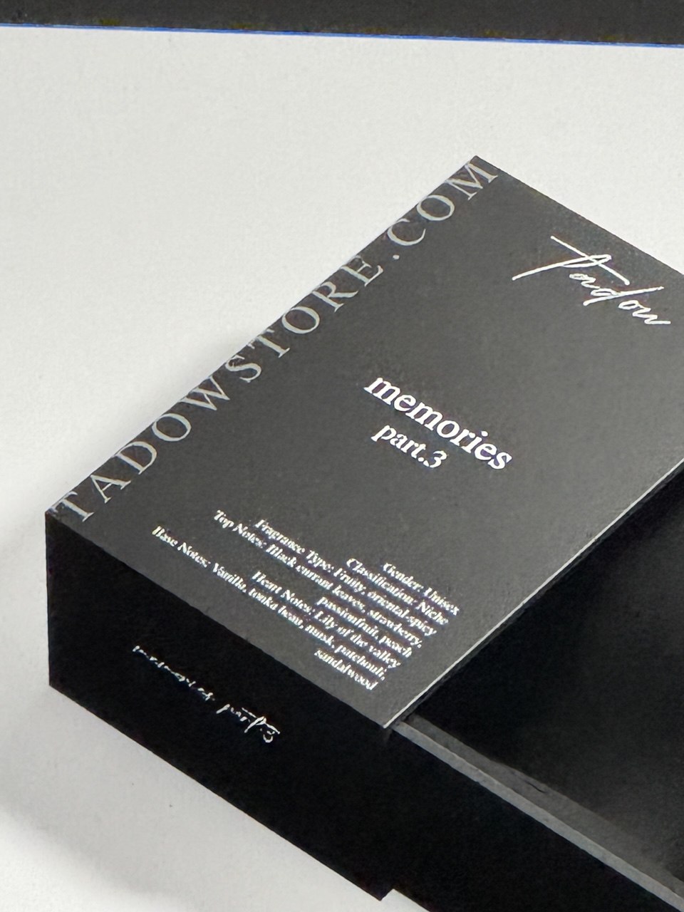 TADOW STORE packaging design